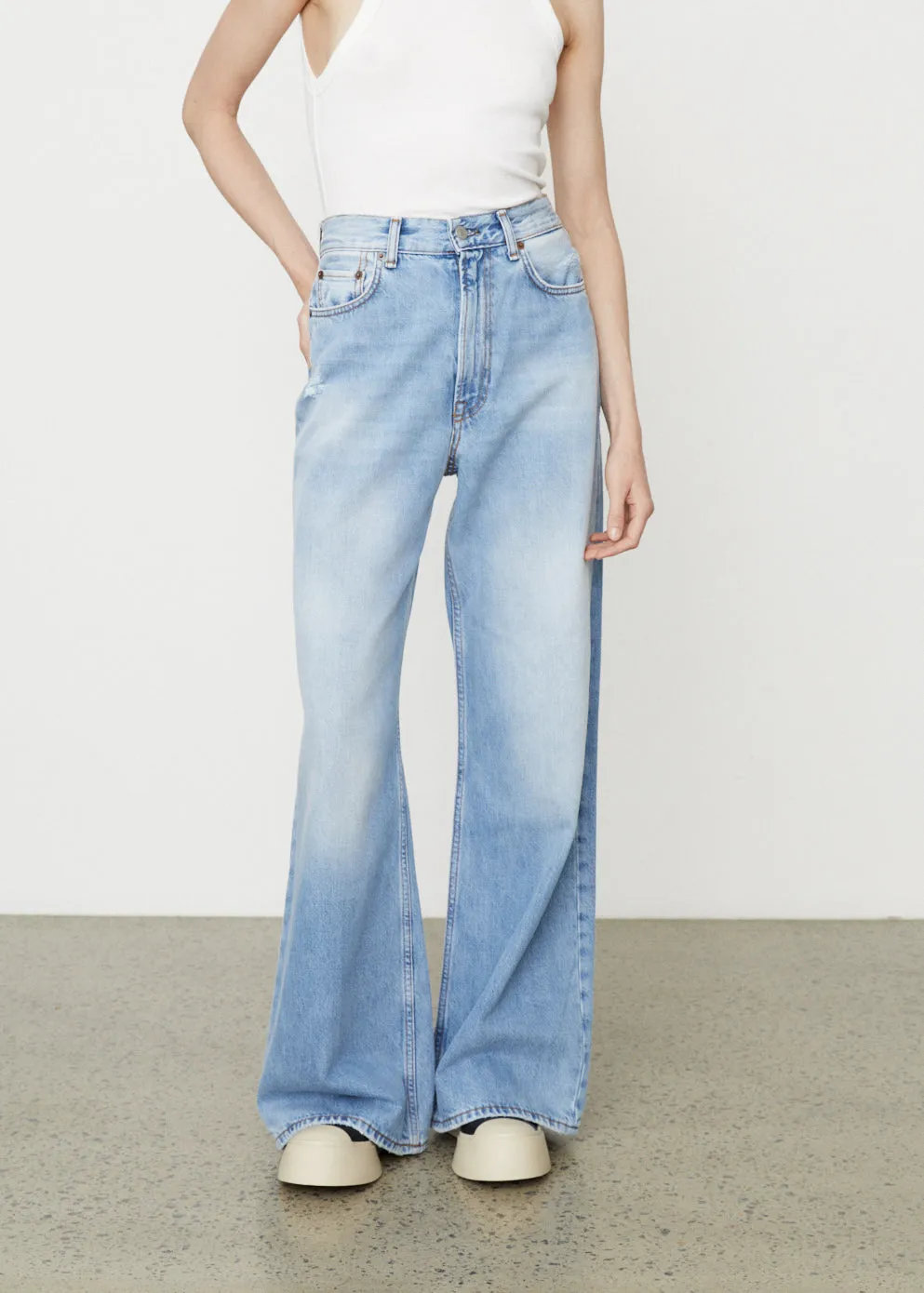 2022 Relaxed Fit Jeans 32"