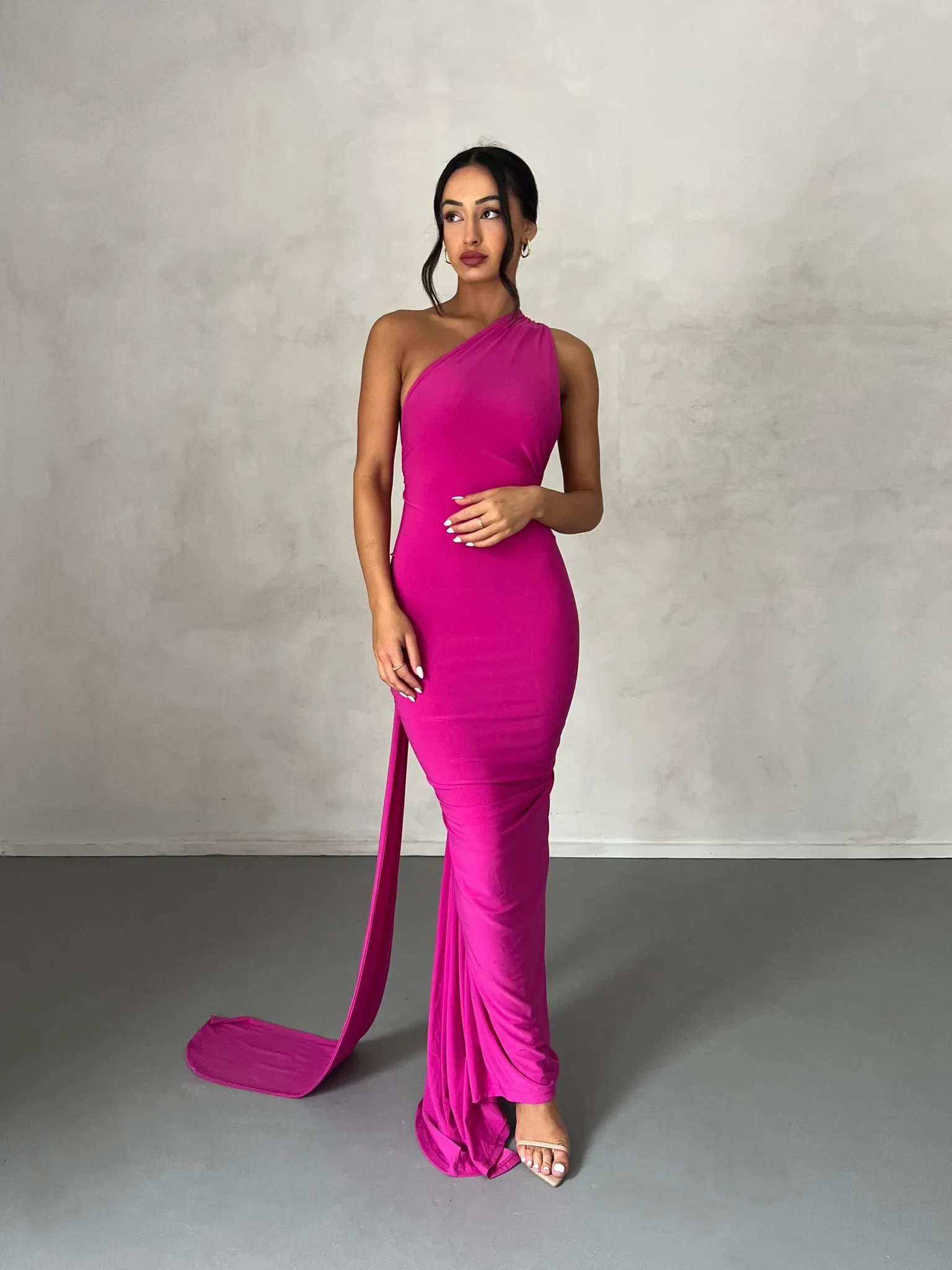 MÉLANI The Label CONSTANTINA Asymmetric Halterneck Midi Dress